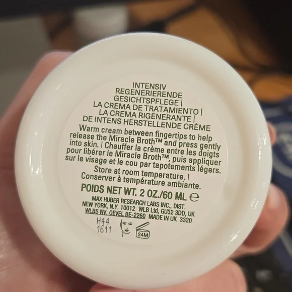 La Mer The moisturizing cream 2 Oz. - Picture 4 of 8